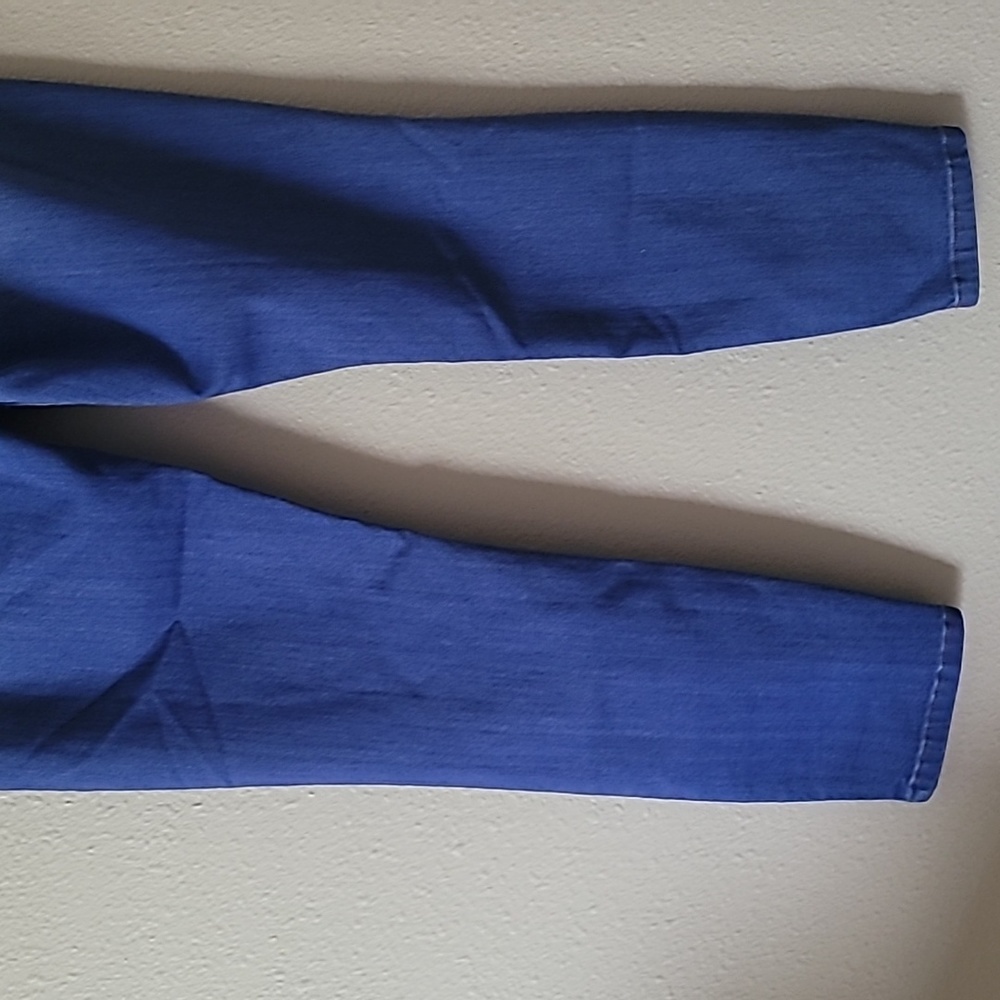 Guess Ripped Jeans - Picture 6 of 12